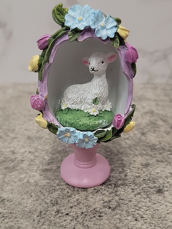 GANZ Other - Baby Lamb Easter Egg diorama